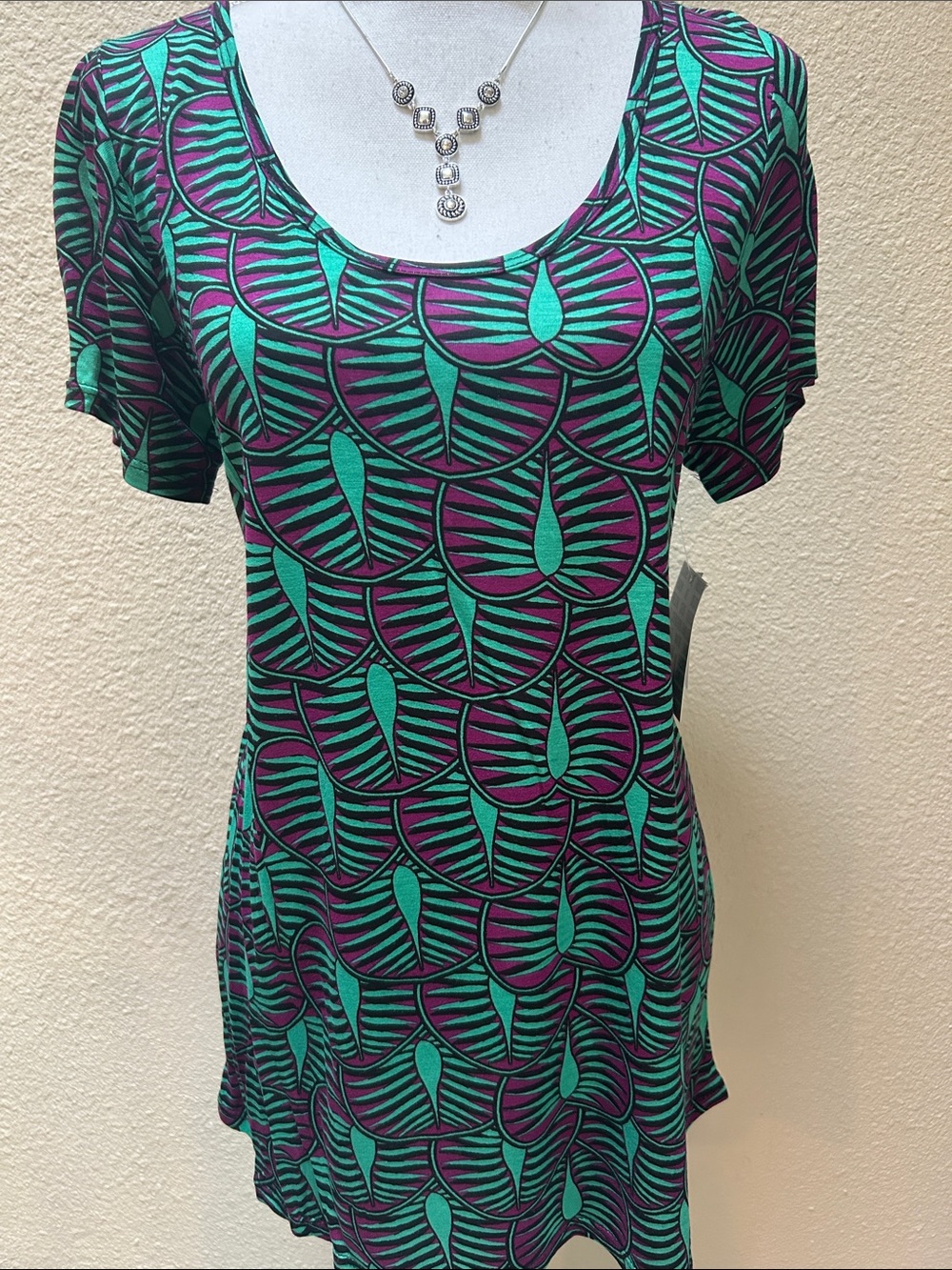 LuLaRoe Short Sleeve Scoop Neck Tunic in Teal and Purple